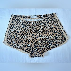 Size Large Hollister Leopard Print High Waist Velour Shorts